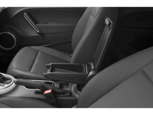 2017 Volkswagen Beetle Convertible 1.8T S photo 3