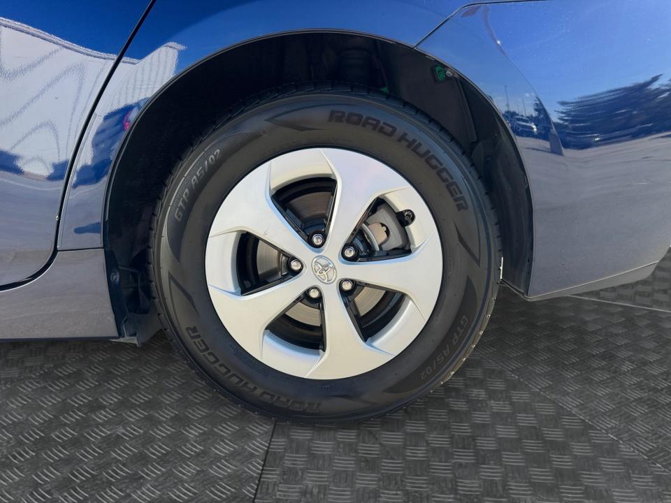 2015 Toyota Prius Three