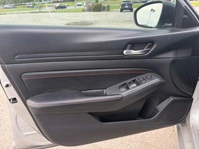 2020 Nissan Altima SR FWD