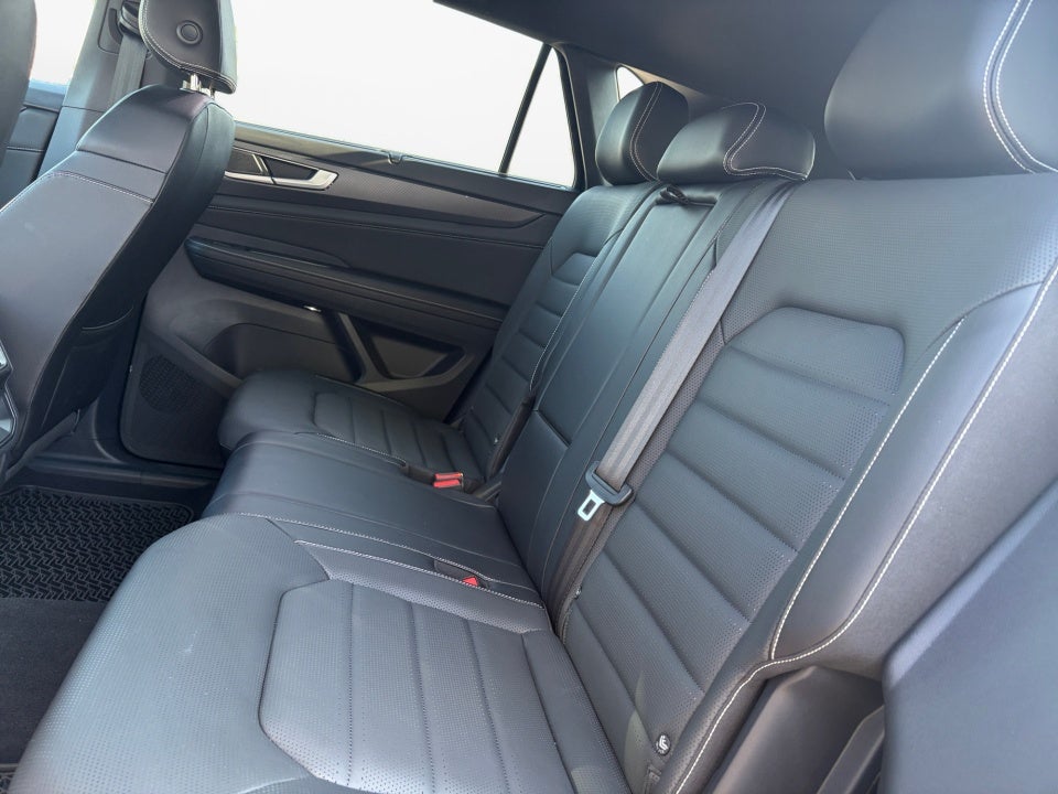 2024 Volkswagen Atlas Cross Sport 2.0T SEL R-Line