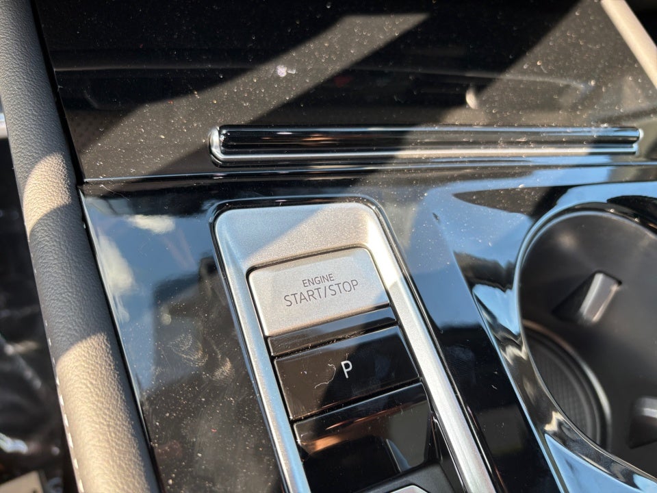 2026 Volkswagen Atlas Cross Sport SEL Premium R-Line