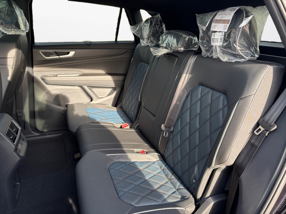 2026 Volkswagen Atlas Cross Sport SEL Premium R-Line