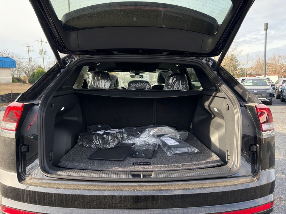 2026 Volkswagen Atlas Cross Sport SEL Premium R-Line