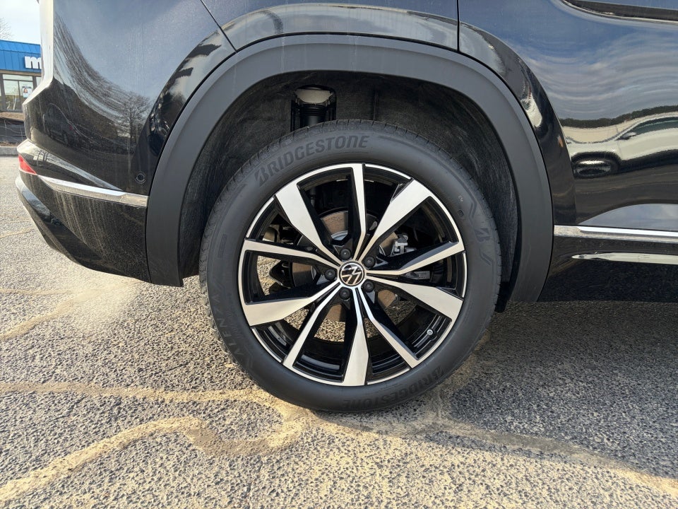 2026 Volkswagen Atlas Cross Sport SEL Premium R-Line