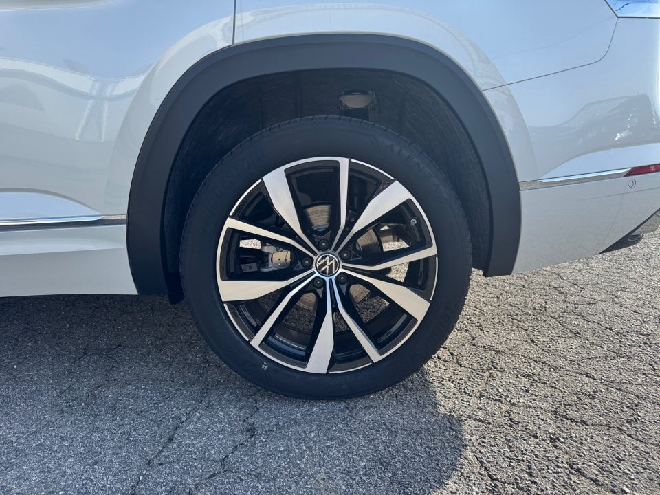 2026 Volkswagen Atlas SEL Premium R-Line