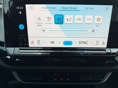 2026 Volkswagen Atlas Cross Sport SE with Technology