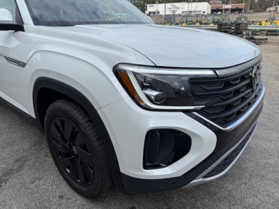 2026 Volkswagen Atlas Cross Sport SE with Technology