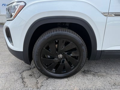 2026 Volkswagen Atlas Cross Sport SE with Technology