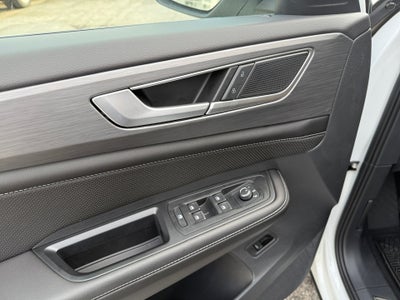 2026 Volkswagen Atlas Cross Sport SE with Technology