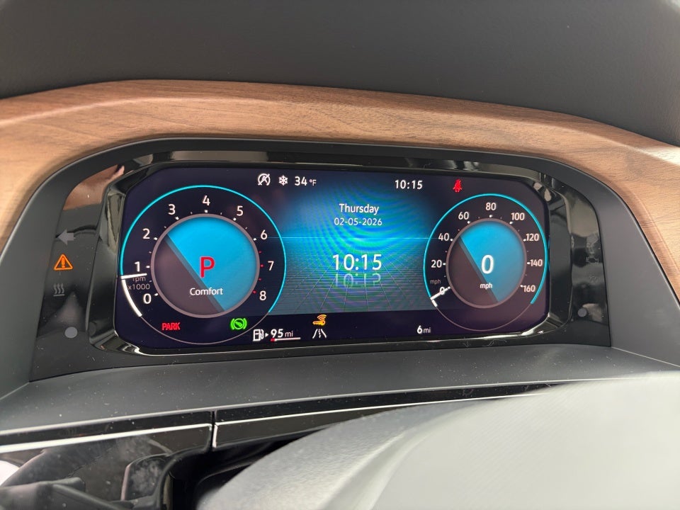 2026 Volkswagen Atlas SE with Technology