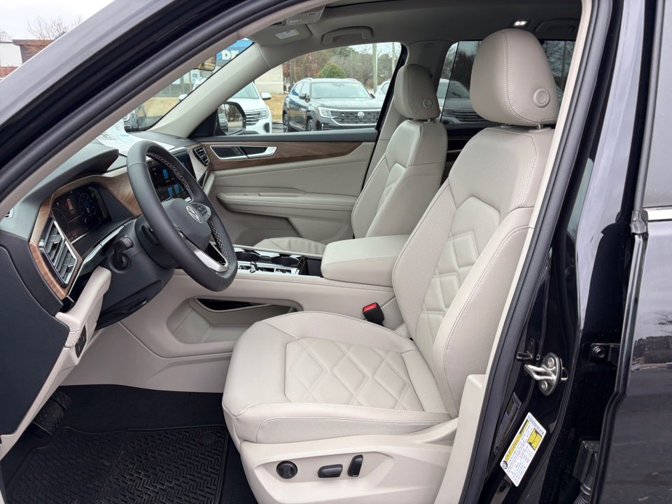 2026 Volkswagen Atlas SE with Technology