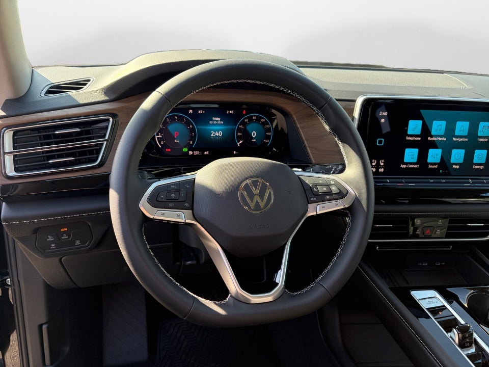 2026 Volkswagen Atlas SE with Technology
