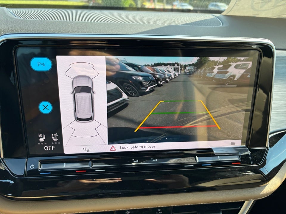 2026 Volkswagen Atlas Cross Sport 2.0T SE w/Technology