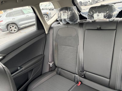 2026 Volkswagen Taos SE Black