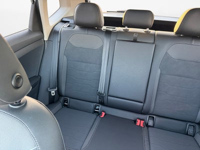 2026 Volkswagen Taos SE Black