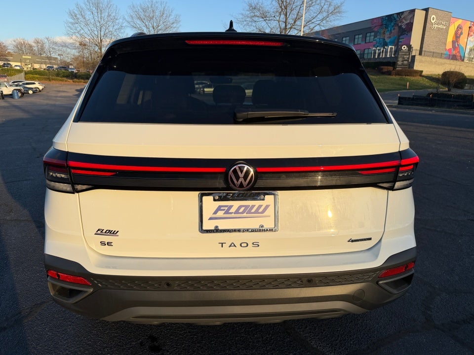 2026 Volkswagen Taos SE Black