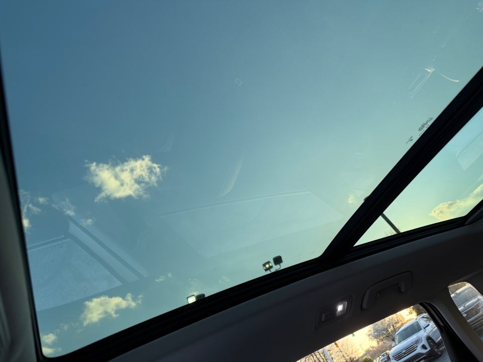 2026 Volkswagen Taos SE Black