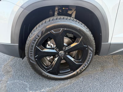 2026 Volkswagen Taos SE Black