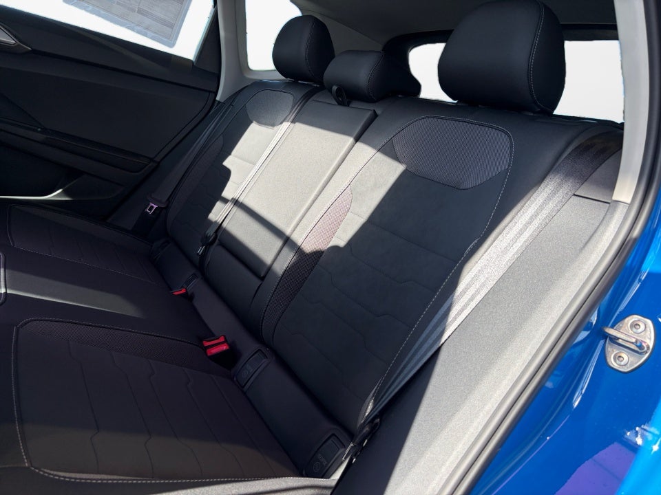 2026 Volkswagen Taos SE Black