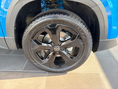 2026 Volkswagen Taos SE Black