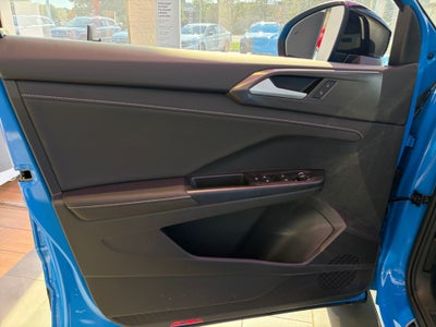 2026 Volkswagen Taos SE Black