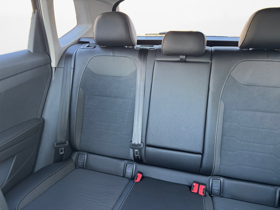 2025 Volkswagen Taos 1.5T SE Black