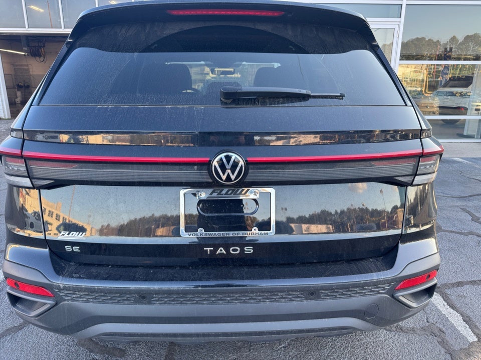 2025 Volkswagen Taos 1.5T SE Black