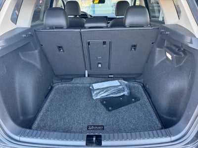 2025 Volkswagen Taos 1.5T SE Black