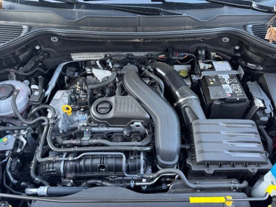 2025 Volkswagen Taos 1.5T SE Black