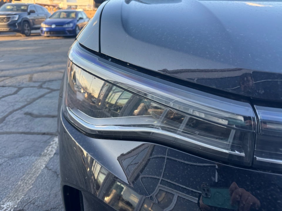 2025 Volkswagen Taos 1.5T SE Black