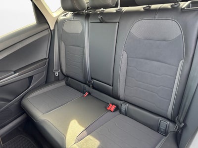 2025 Volkswagen Taos 1.5T SE Black