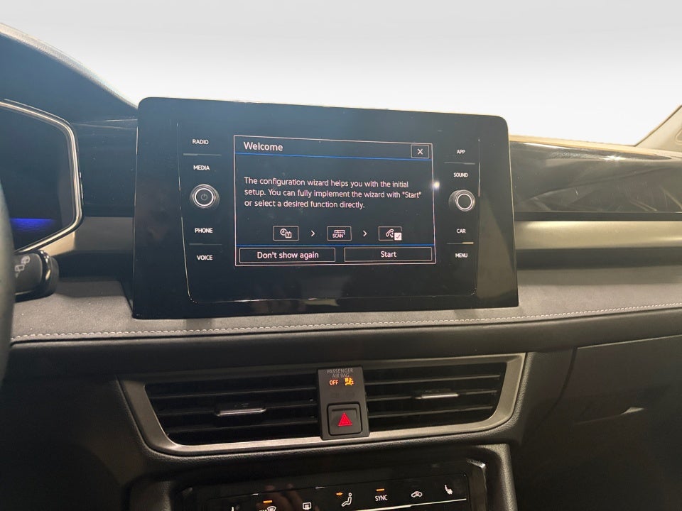 2025 Volkswagen Taos 1.5T SE Black