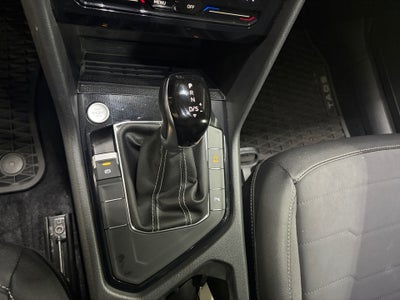 2025 Volkswagen Taos 1.5T SE Black