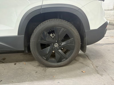 2025 Volkswagen Taos 1.5T SE Black