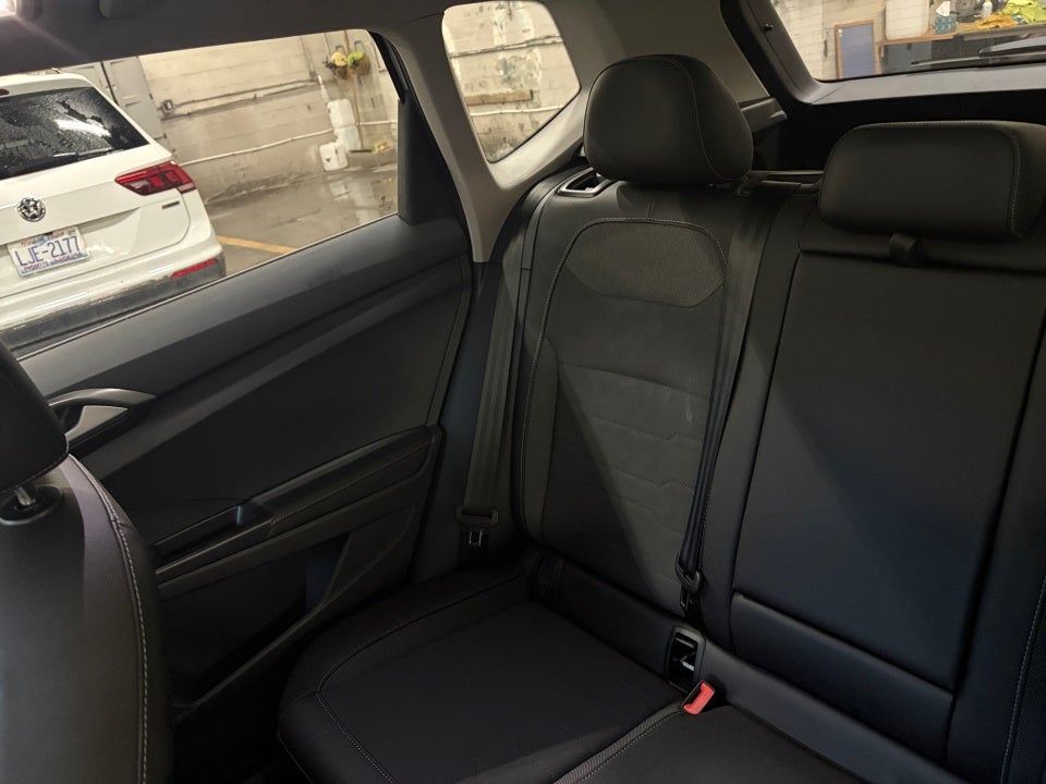 2025 Volkswagen Taos 1.5T SE Black