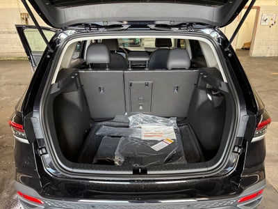 2025 Volkswagen Taos 1.5T SE Black