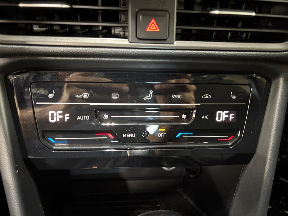 2025 Volkswagen Taos 1.5T SE Black