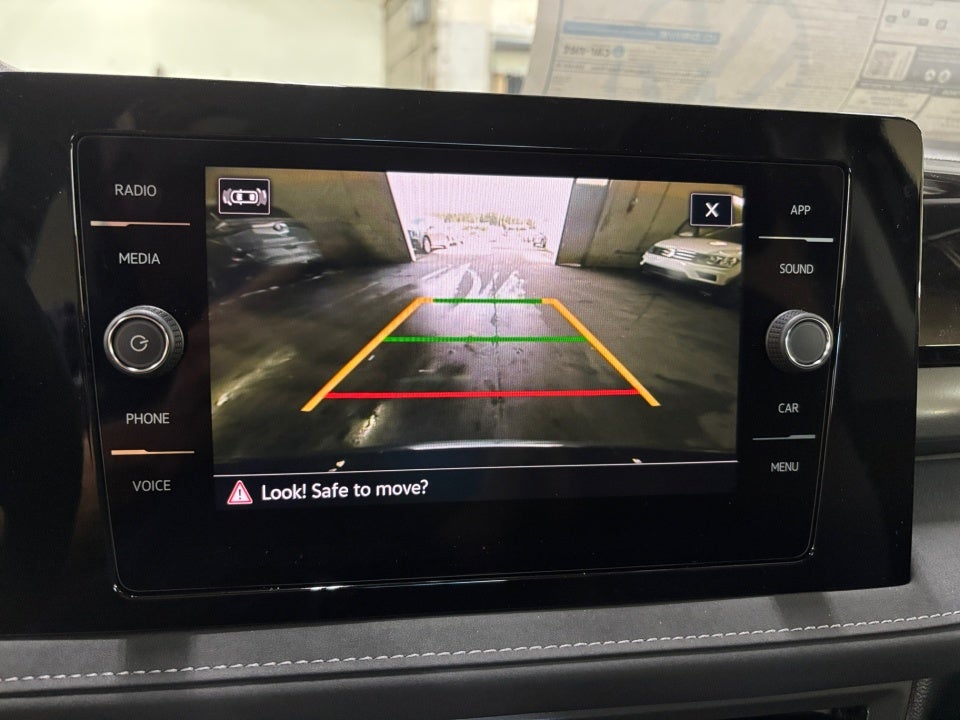 2025 Volkswagen Taos 1.5T SE Black