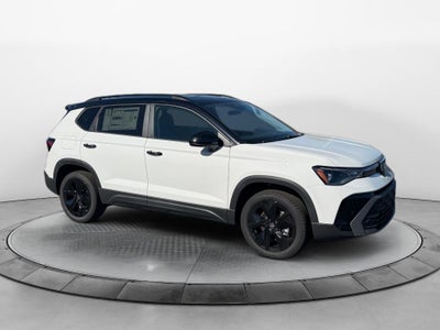 2027 Volkswagen Taos SE Black