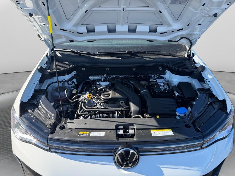 2027 Volkswagen Taos SE Black