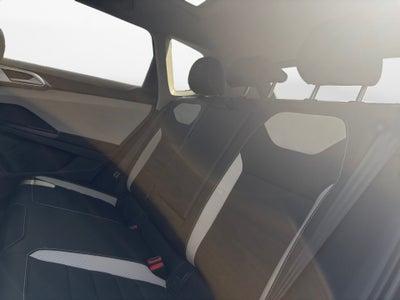 2026 Volkswagen Taos SEL