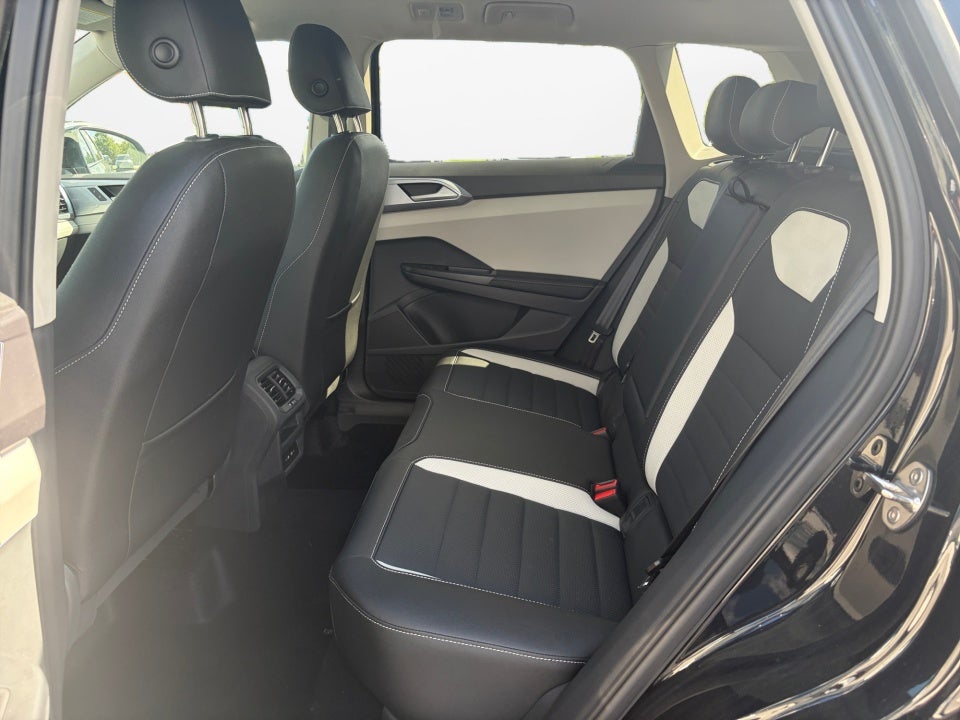2026 Volkswagen Taos SEL