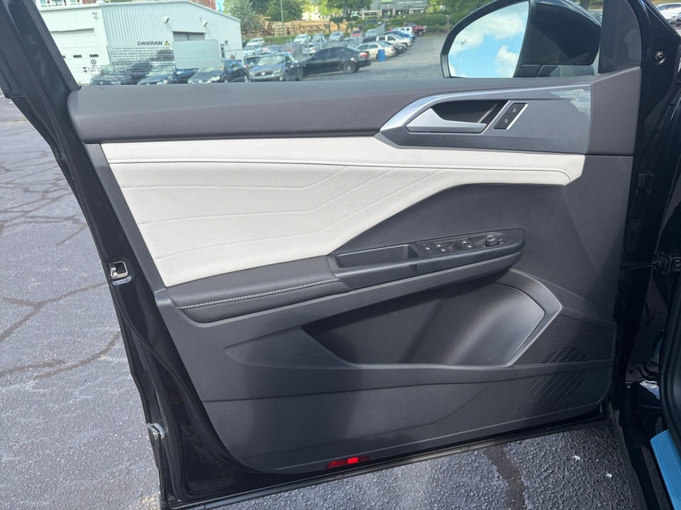 2026 Volkswagen Taos SEL