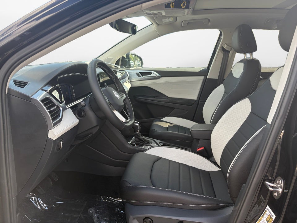 2026 Volkswagen Taos SEL