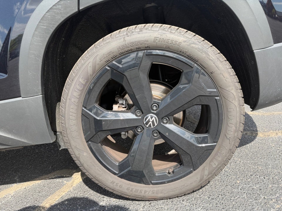 2025 Volkswagen Taos 1.5T SEL