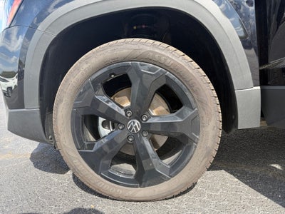 2025 Volkswagen Taos 1.5T SEL