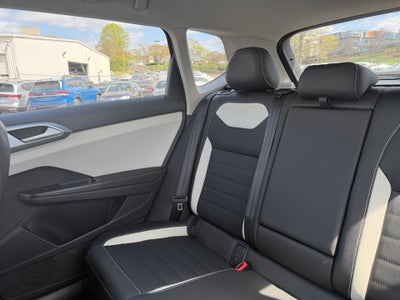 2025 Volkswagen Taos 1.5T SEL