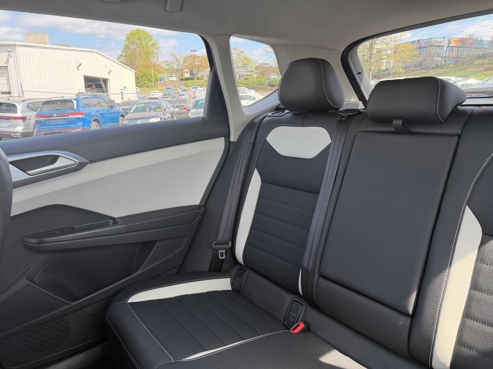 2025 Volkswagen Taos 1.5T SEL