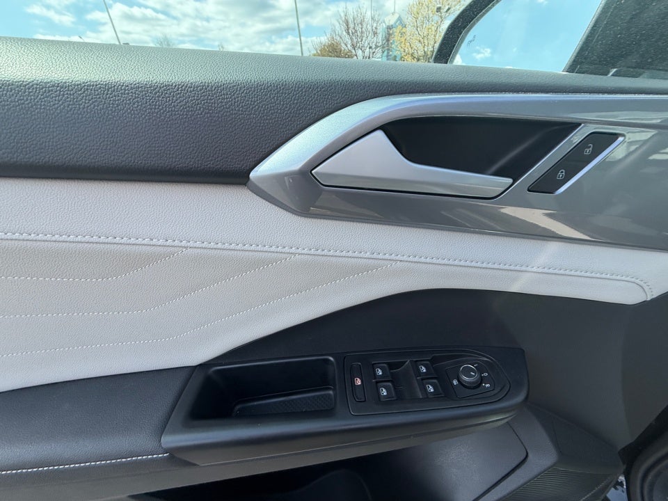 2025 Volkswagen Taos 1.5T SEL