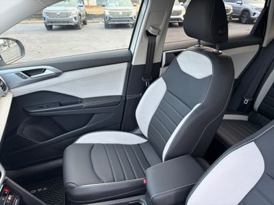 2026 Volkswagen Taos SEL